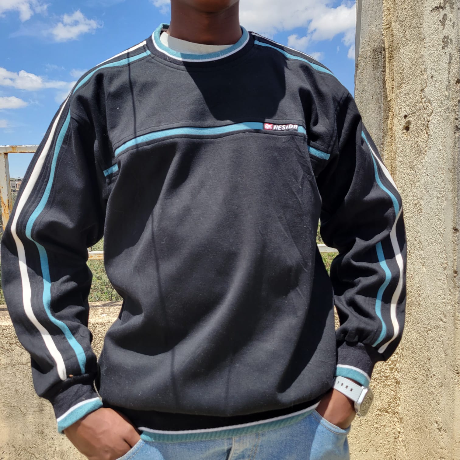 Sweat shirts